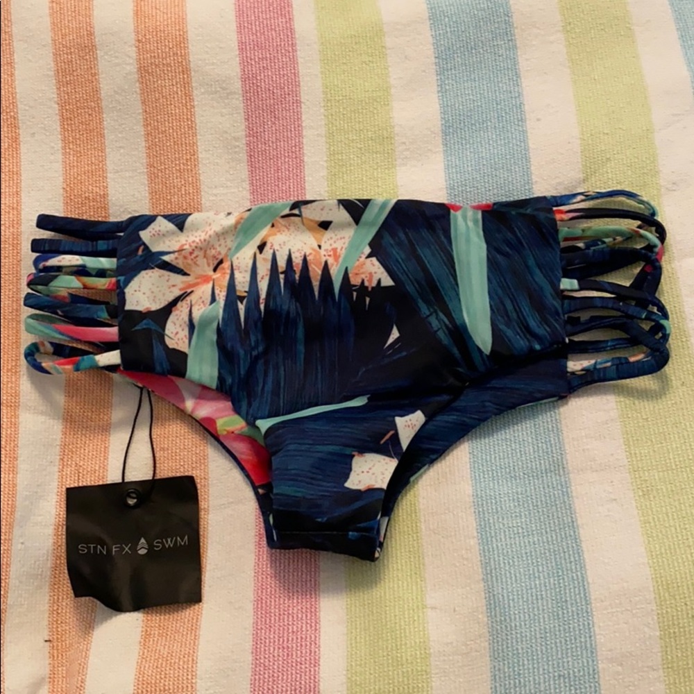 Aloha Daze Maui Bottom Stone Fox Swim New